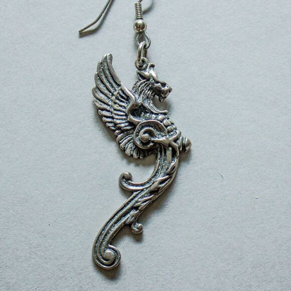 Griffin earring - Picture 2 of 3